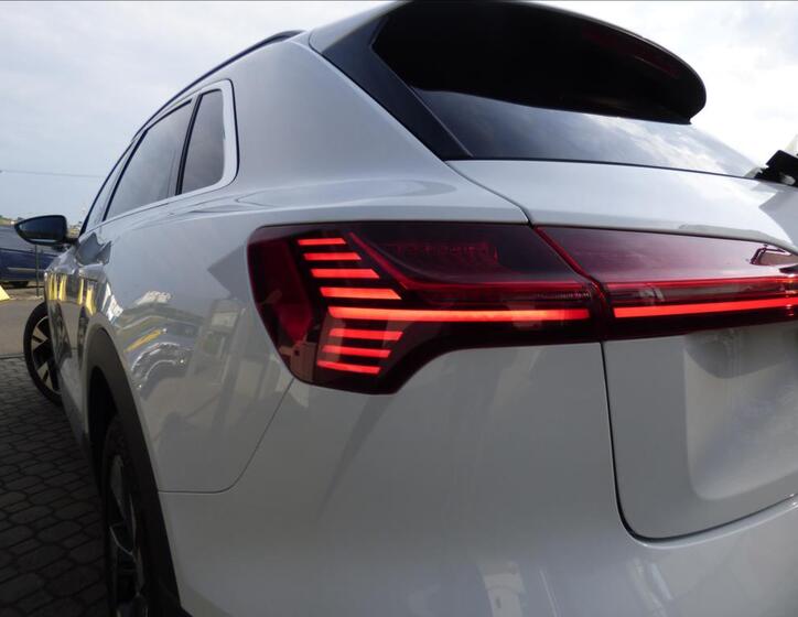 Audi e-tron 69