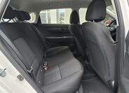 Hyundai i20 24