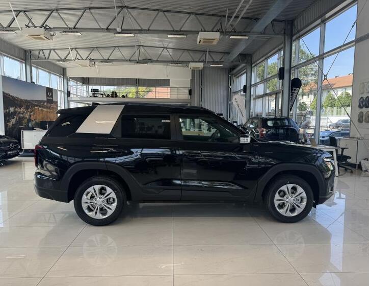 SsangYong Torres 8