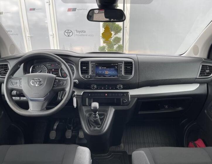 Toyota ProAce Verso 11