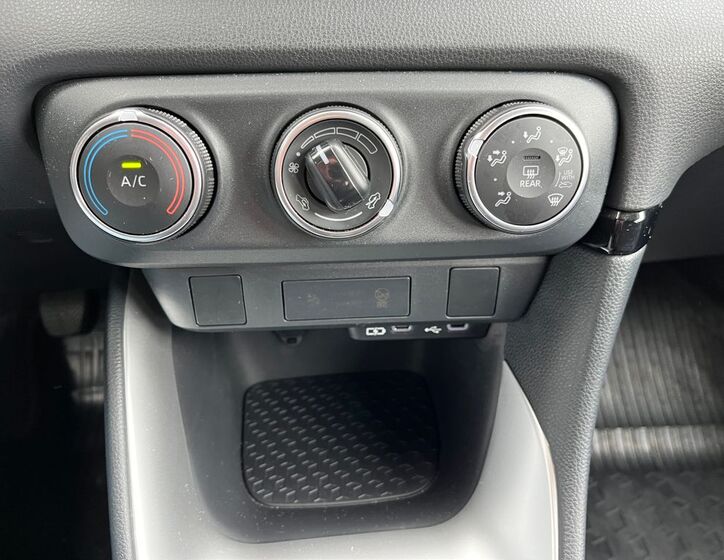 Toyota Yaris 23