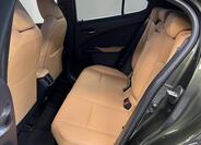 Lexus UX 300h 8