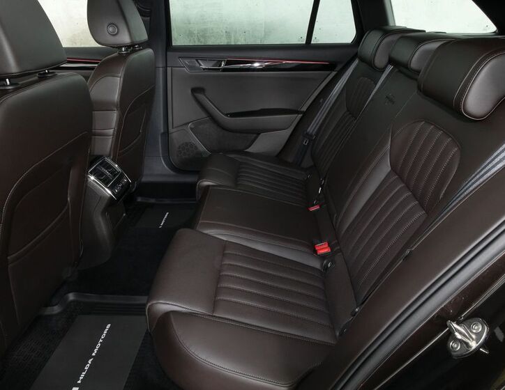 Škoda Superb 11