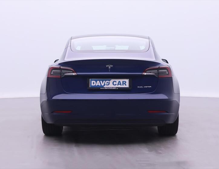 Tesla Model 3 6