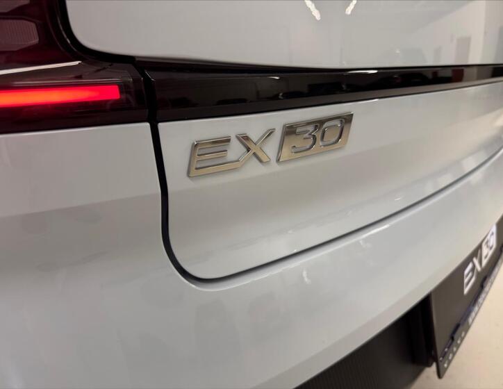 Volvo EX30 15