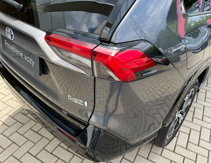 Toyota RAV4 11
