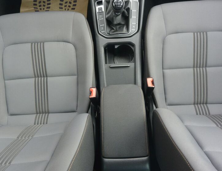 Volkswagen Golf Sportsvan 27