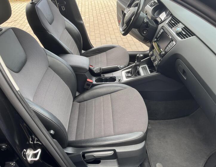 Škoda Octavia 14