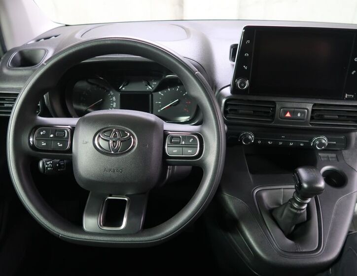 Toyota ProAce 14