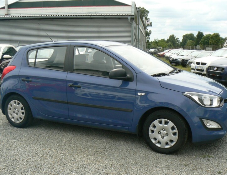 Hyundai i20 8
