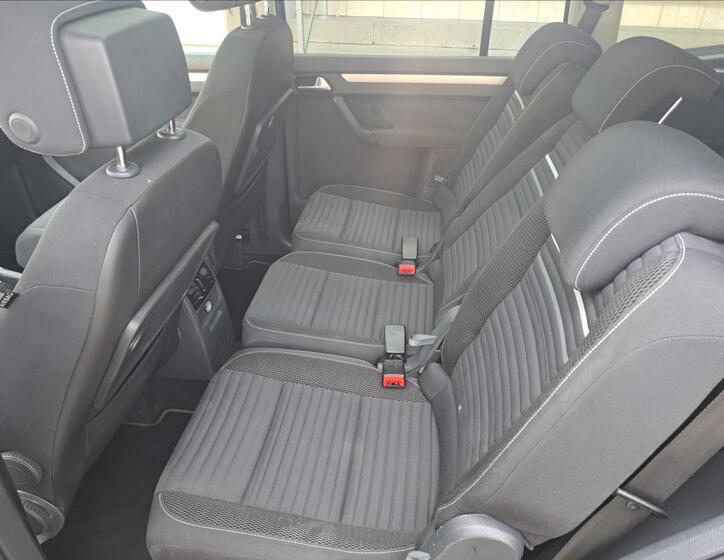 Volkswagen Touran 27