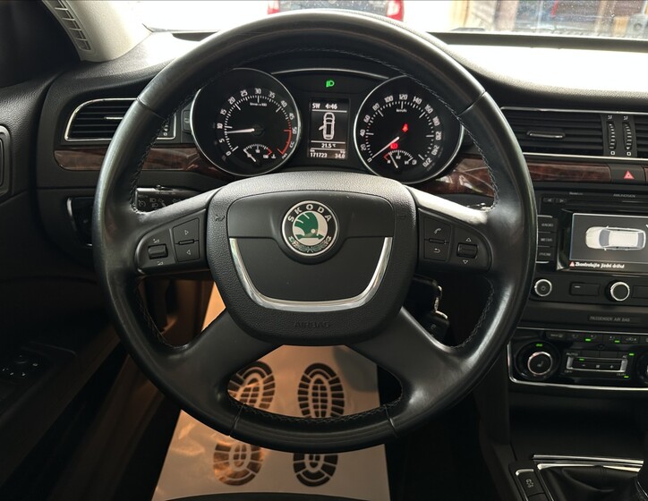 Škoda Superb 11