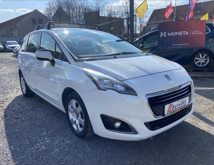 Peugeot 5008 8