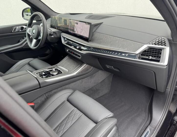 BMW X7 9