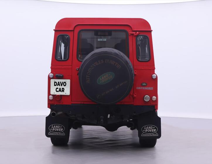 Land Rover Defender 6