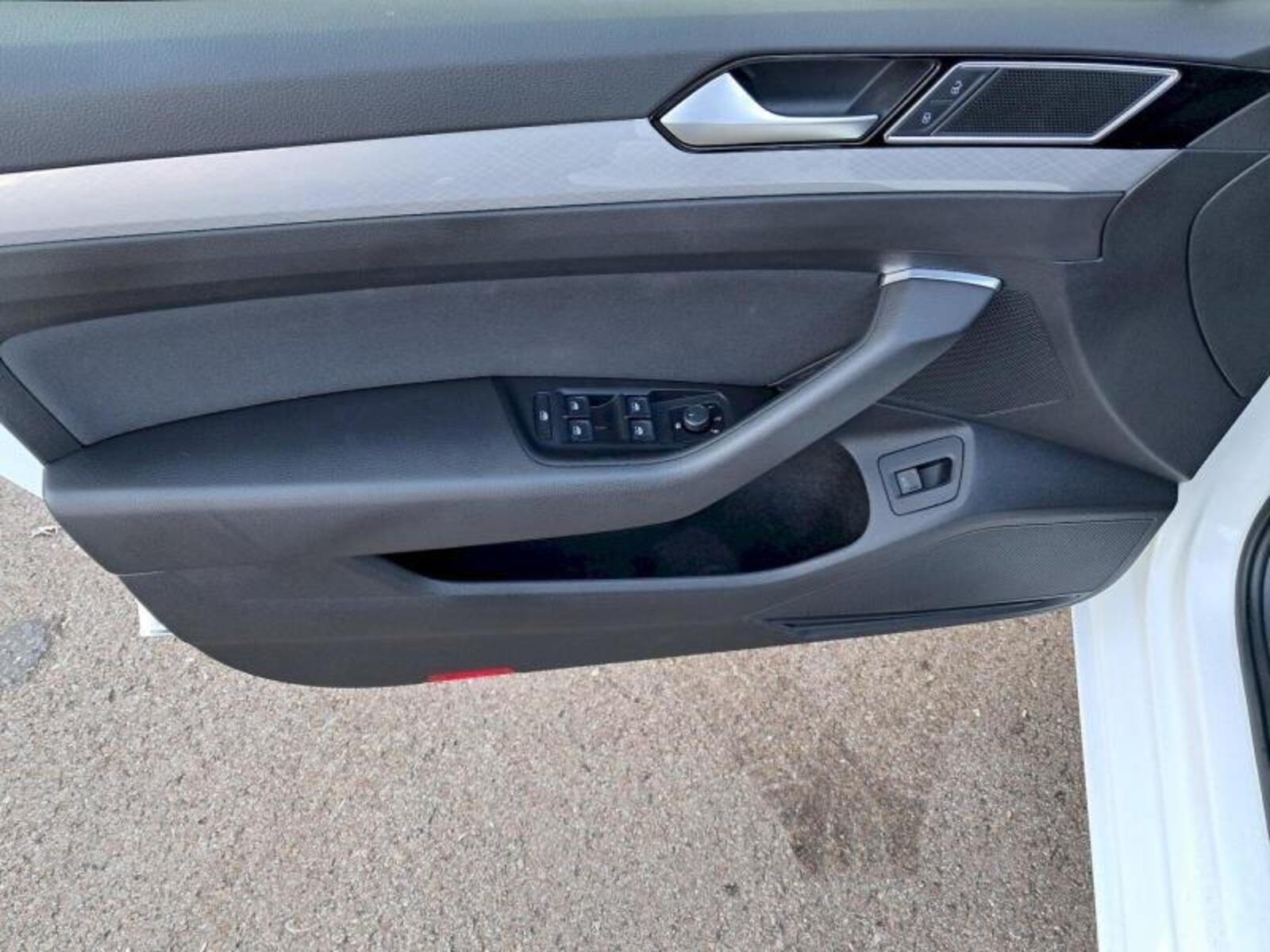 Volkswagen Passat 16