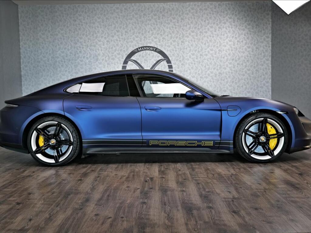 Porsche Taycan 3