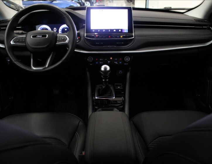 Jeep Compass 8