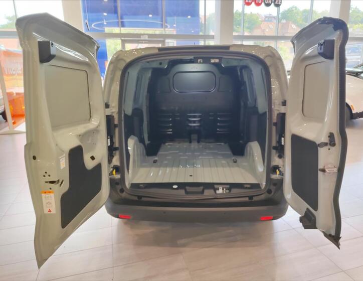 Ford Transit Courier 15