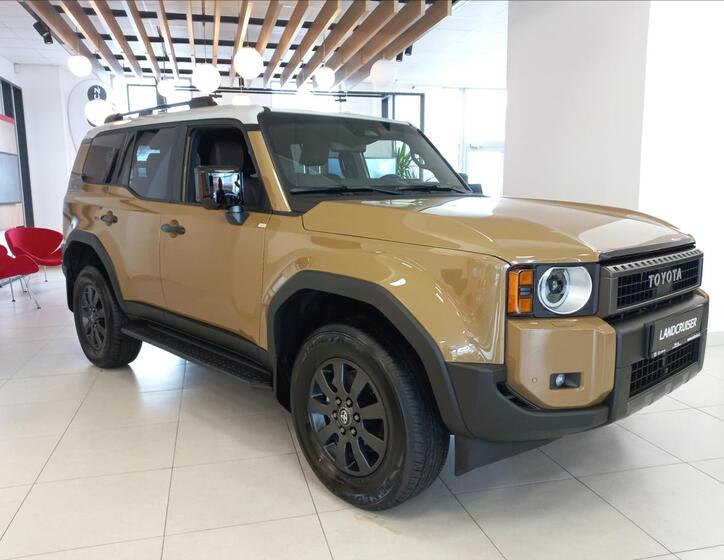 Toyota Land Cruiser 5