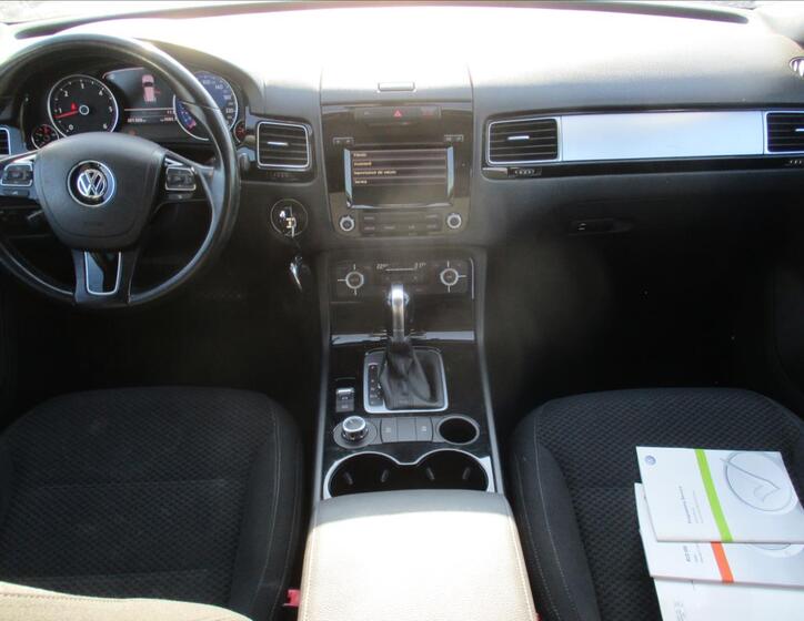 Volkswagen Touareg 11