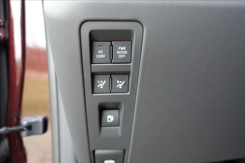 Lexus LM 350h