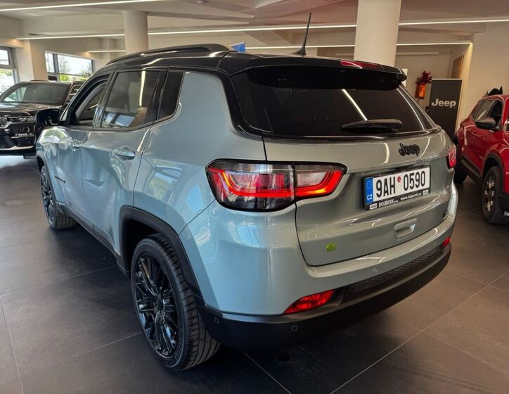 Jeep Compass 6