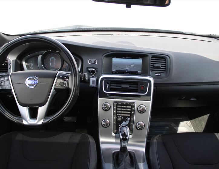 Volvo V60 14