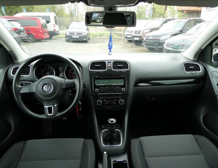 Volkswagen Golf 26