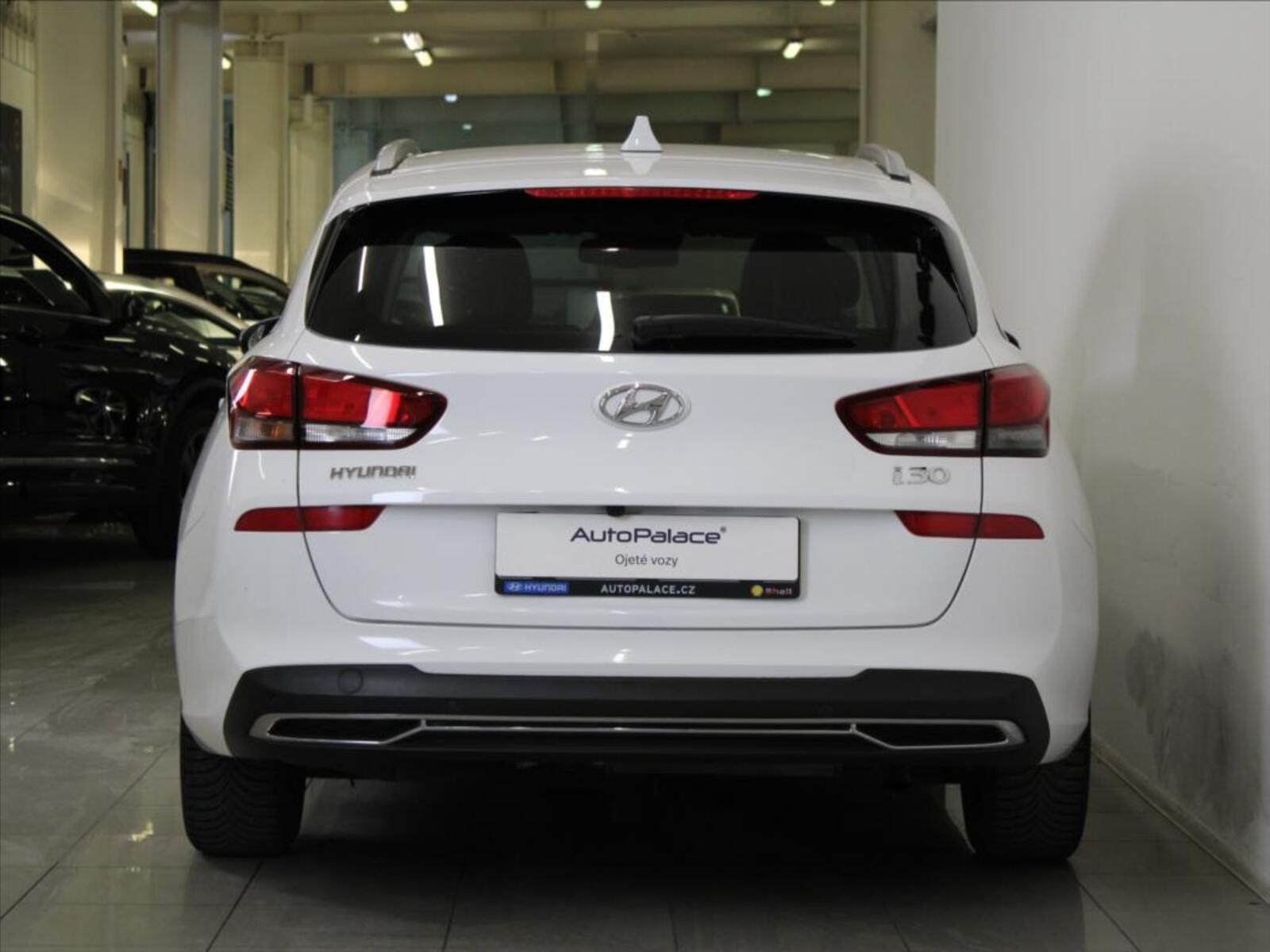 Hyundai i30 4