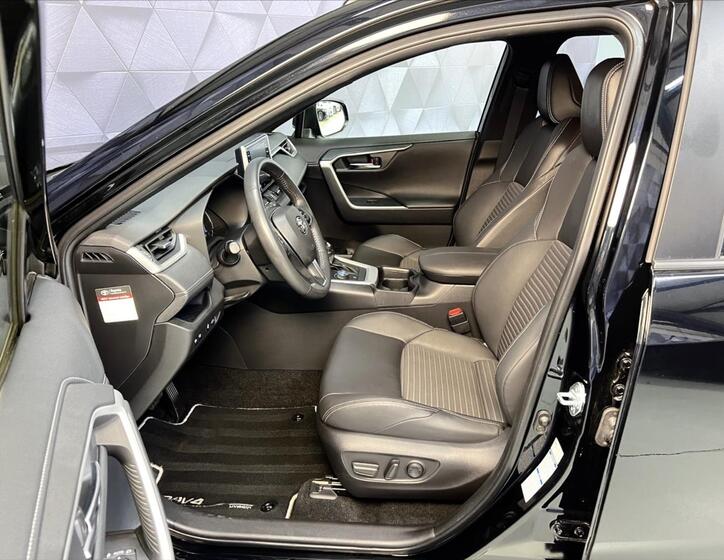 Toyota RAV4 11
