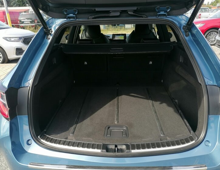 Toyota Corolla 32