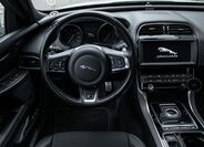 Jaguar XE 10