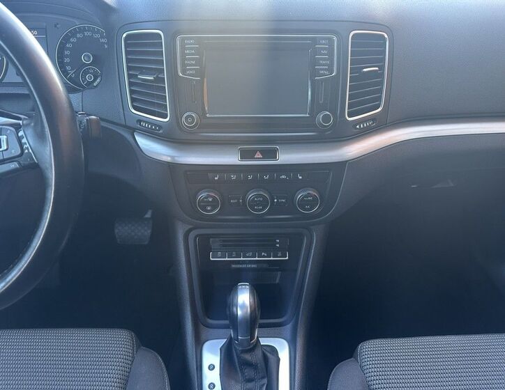 Volkswagen Sharan 13
