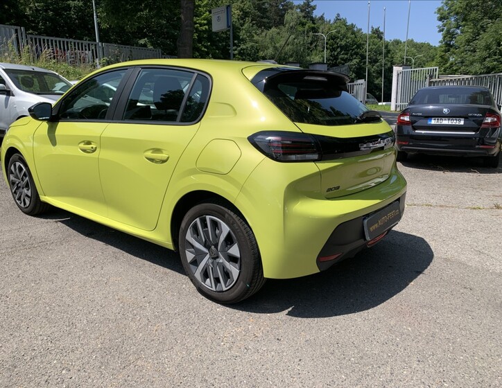 Peugeot 208 7