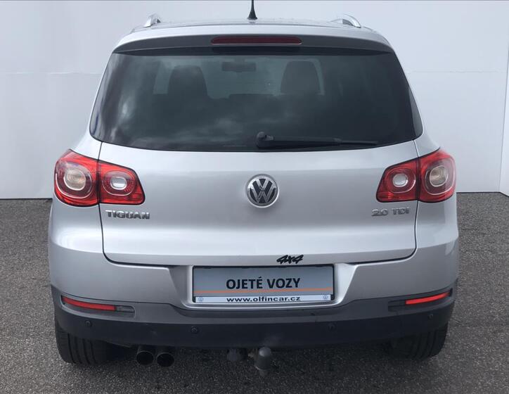 Volkswagen Tiguan 8