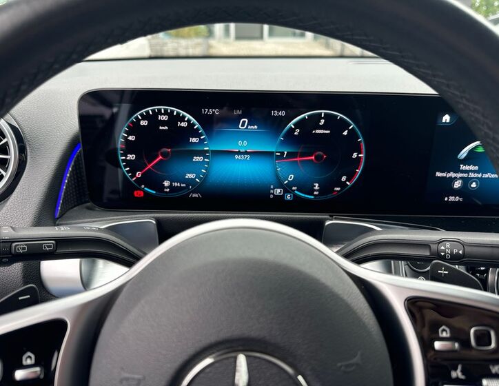 Mercedes-Benz GLB 10