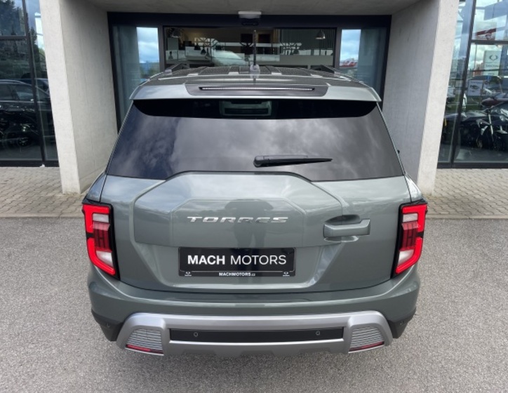 SsangYong Torres 8