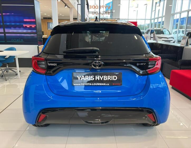 Toyota Yaris 4