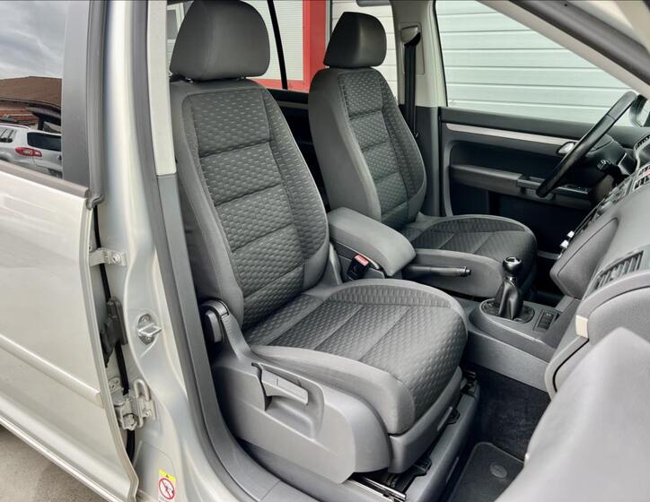 Volkswagen Touran 20