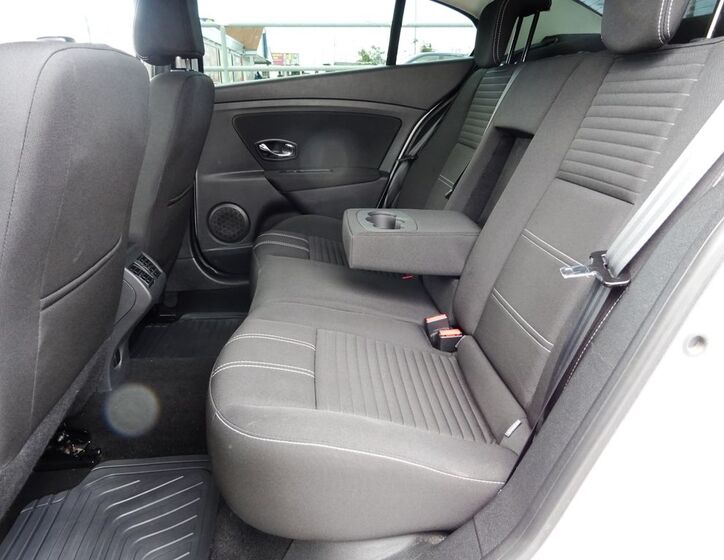 Renault Fluence 18