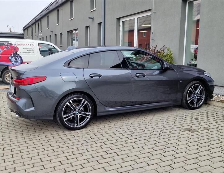 BMW Řada 2 11