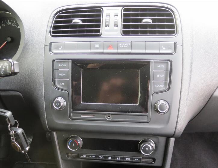 Volkswagen Polo 11