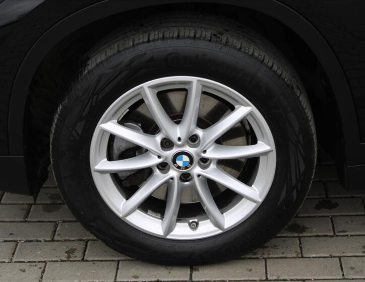 BMW X1 9