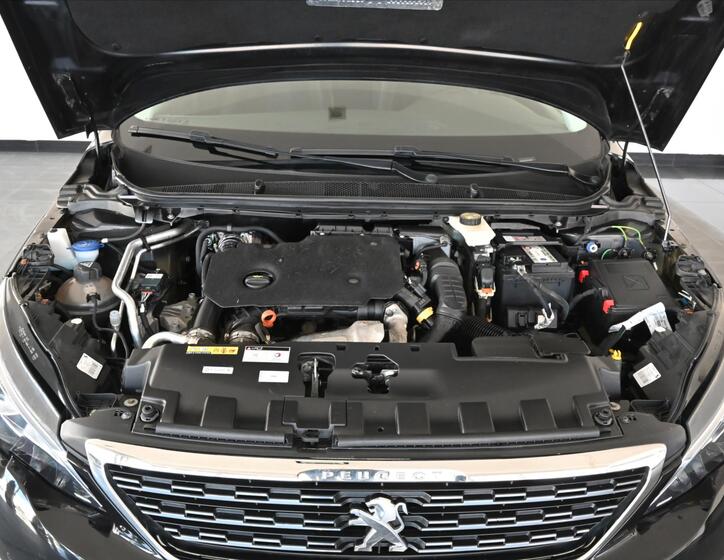 Peugeot 308 5
