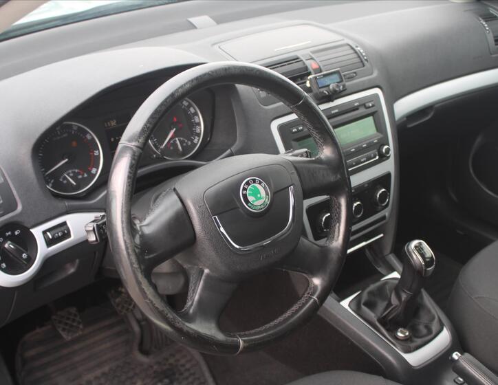 Škoda Octavia 12