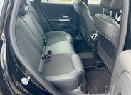 Mercedes-Benz GLA 11