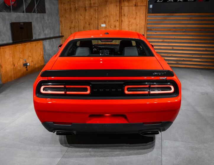 Dodge Challenger 24