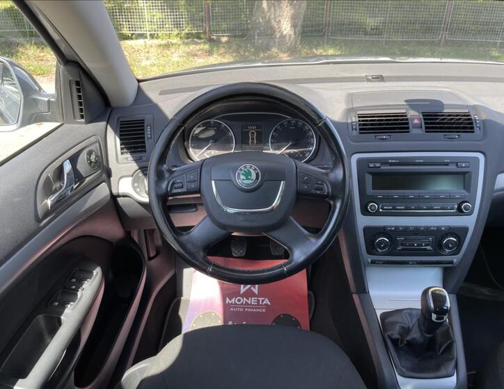 Škoda Octavia 16