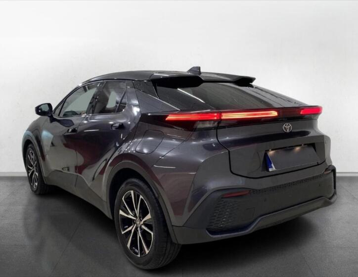Toyota C-HR 5